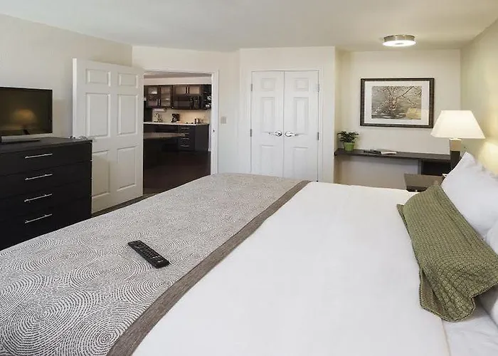 Hotel Sonesta Simply Chicago Waukegan