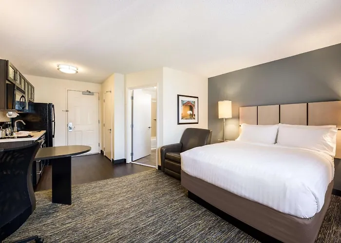 Sonesta Simply Chicago Waukegan