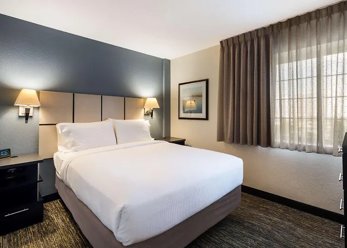 Hotel Sonesta Simply Chicago 3*
